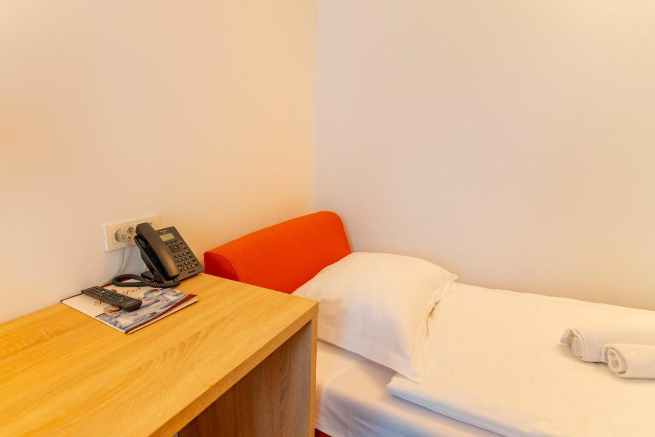 Hotel Park Superior 3* Čakovec 외부 사진